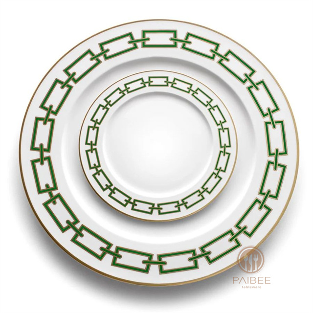 Simple Green Buckle Bone China Plate with Gold Rim