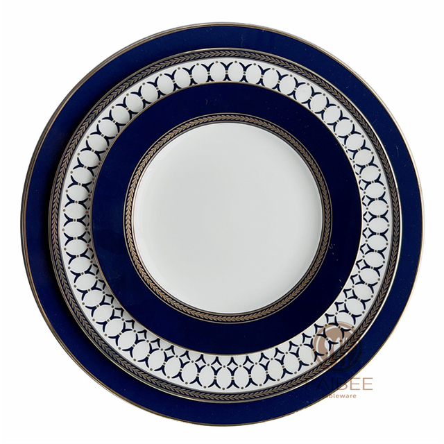 Blue Pattern Bone China Ceramic Charger Plate for Wedding Hotel Party