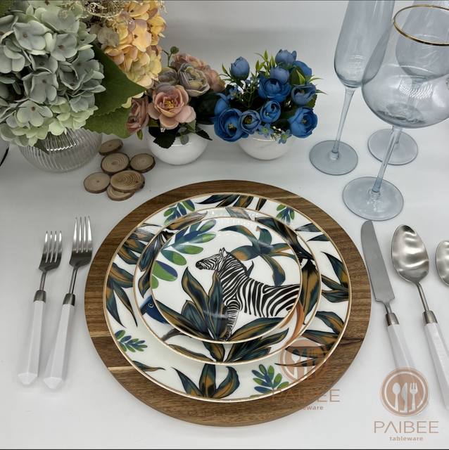 Animal Zebra Porcelain Decorative Plate Funny Wildlife Ceramic Ornaments Ceramic Dessert Plates