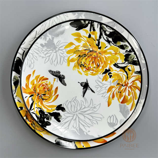 The bright yellow glaze reproduces the overlapping petals of golden chrysanthemum, with black outline, showing exquisite