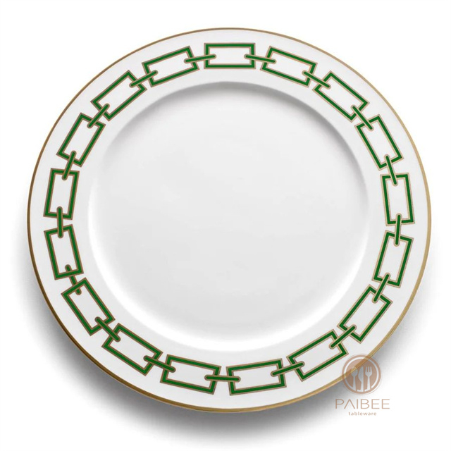 Simple Green Buckle Bone China Plate with Gold Rim