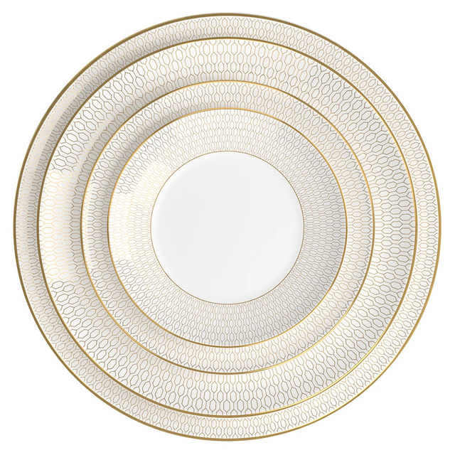 Wholesale Bone China Plate Set Restaurant Hotel Round Shape Dinnerware Sets Porcelain Plates Sets Dinnerware For Wedding