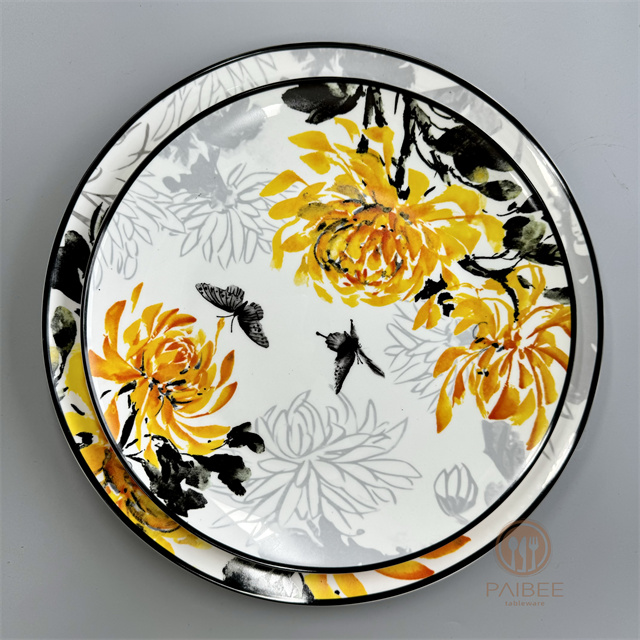The bright yellow glaze reproduces the overlapping petals of golden chrysanthemum, with black outline, showing exquisite