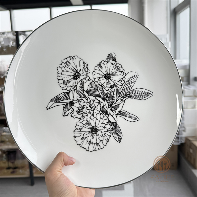Simple Bone China Plate with Painted Flowers, Suitable for Wedding Party Furniture Dinner Plate